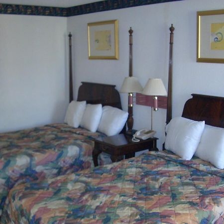 Regency Inn Of Нэпервилл Экстерьер фото